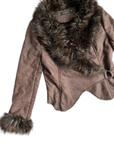 Load image into Gallery viewer, 00s Afghan coat
