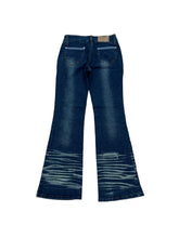 Load image into Gallery viewer, True Y2K flare denim pants with special details
