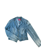 Load image into Gallery viewer, Miss 2&amp;F cropped denim jacket
