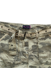 Load image into Gallery viewer, Iconic Y2K camo skirt with her own belt
